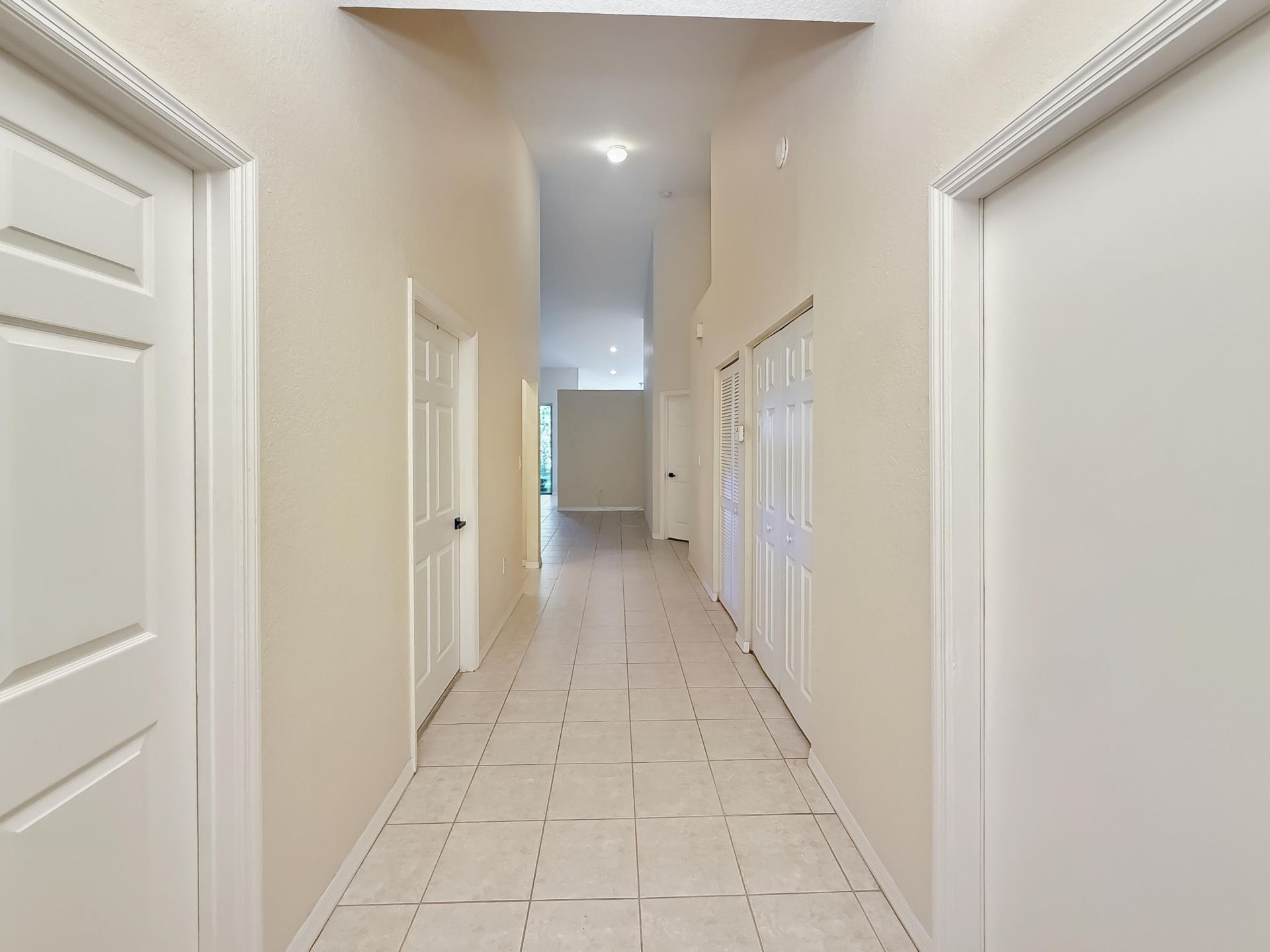2400 E Aragon Boulevard, Unit 2, Sunrise, FL 33313 Photo