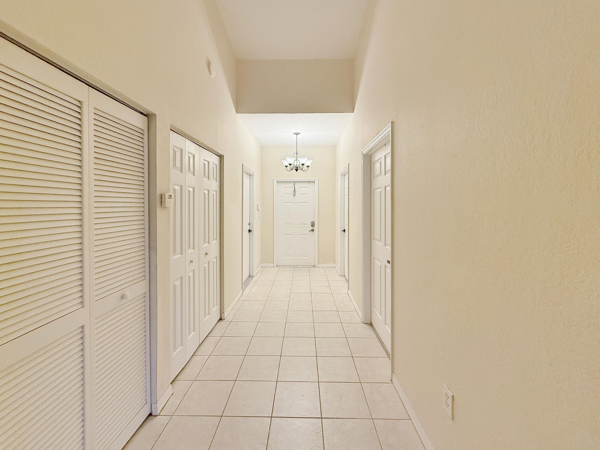 2400 E Aragon Boulevard, Unit 2, Sunrise, FL 33313 Photo