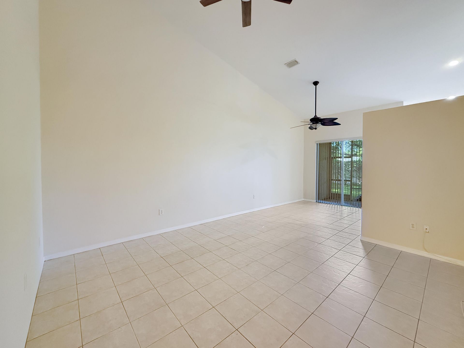 2400 E Aragon Boulevard, Unit 2, Sunrise, FL 33313 Photo