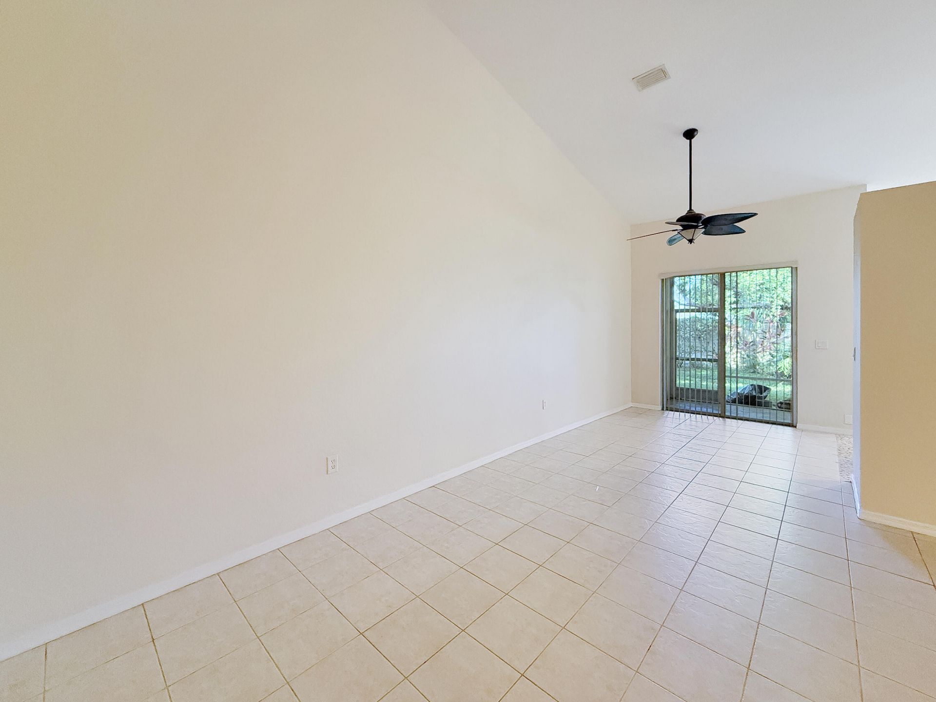 2400 E Aragon Boulevard, Unit 2, Sunrise, FL 33313 Photo