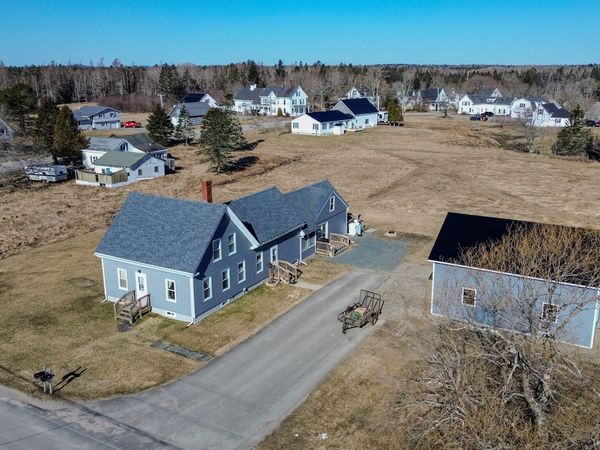 10 Frye Street, Harrington, ME 04643