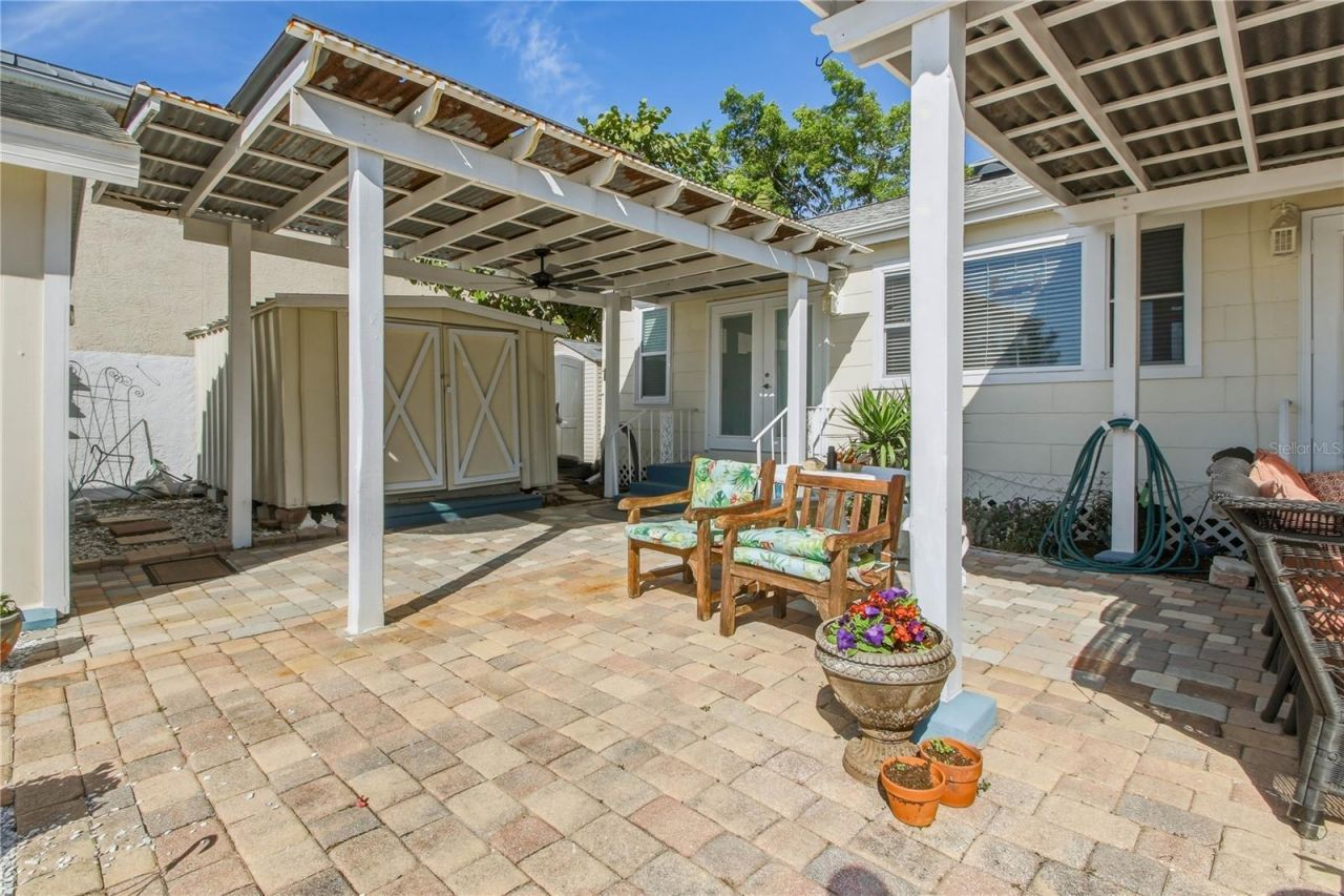 950 Weedon Drive Ne, Saint Petersburg, FL 33702 Photo
