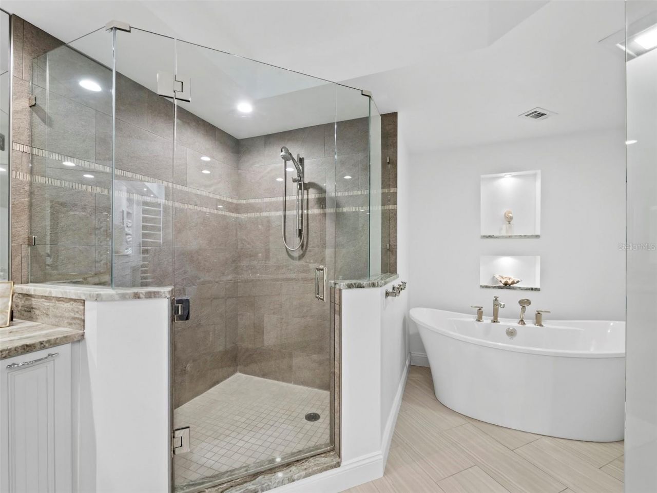 535 Sanctuary Drive, Unit A603, Longboat Key, FL 34228 Photo