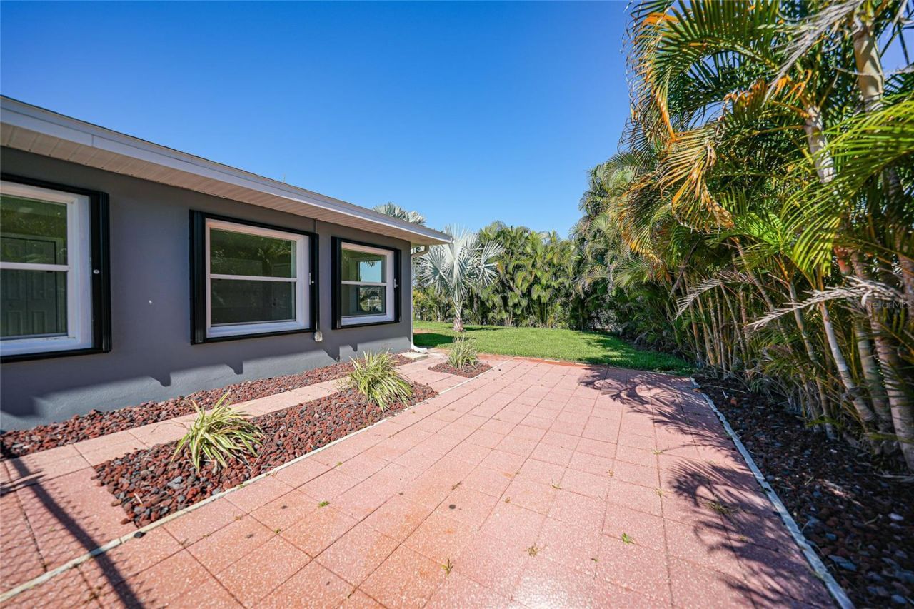 104 Free Court Se, Port Charlotte, FL 33952 Photo