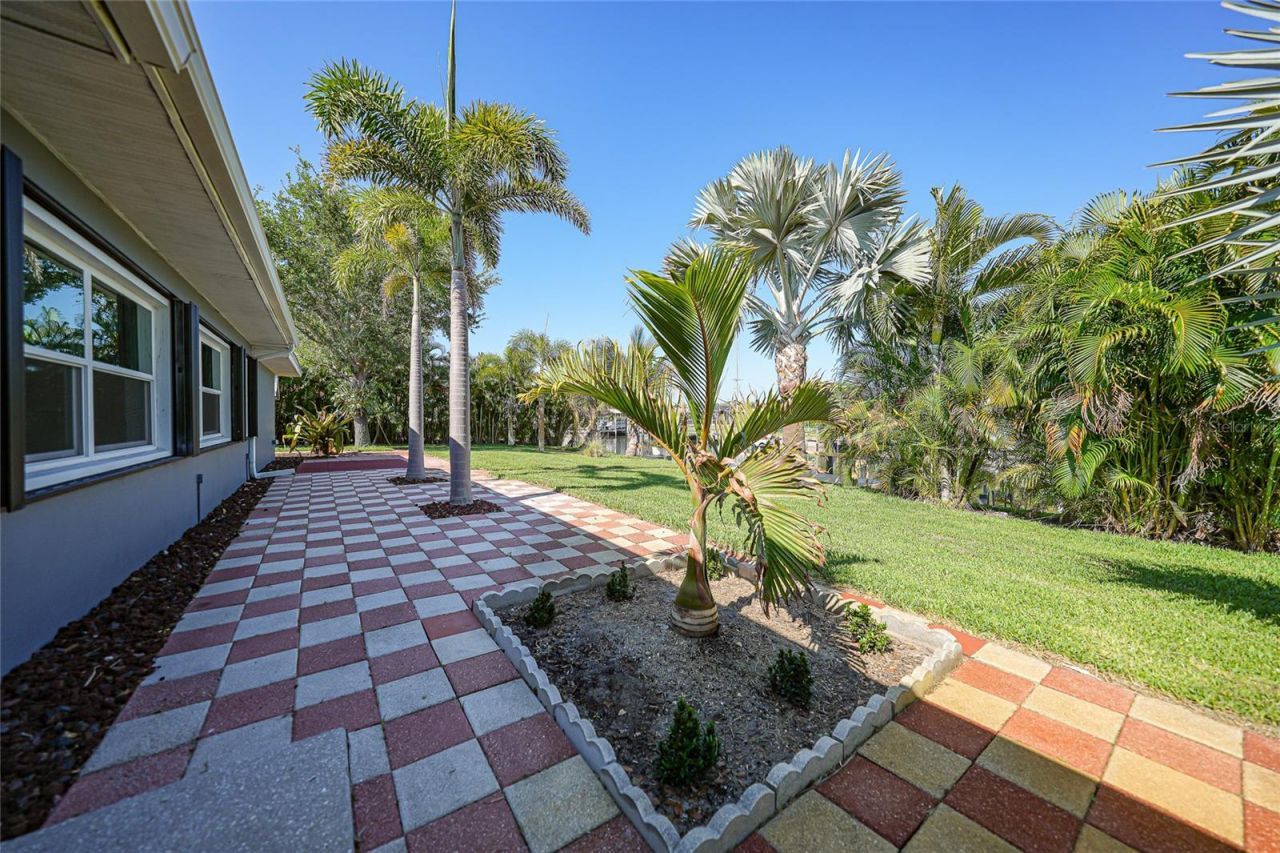 104 Free Court Se, Port Charlotte, FL 33952 Photo