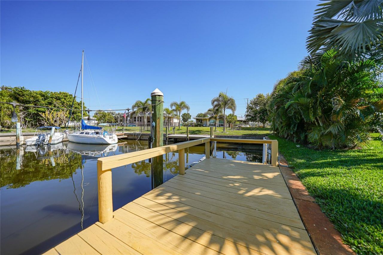 104 Free Court Se, Port Charlotte, FL 33952 Photo