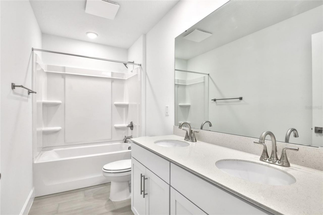 143 Waterstone Loop, Tavares, FL 32778 Photo