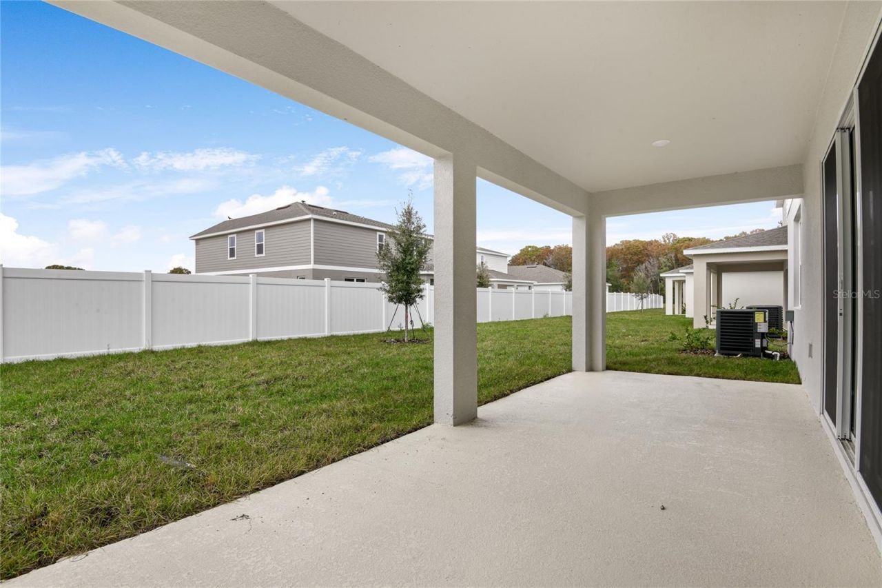 143 Waterstone Loop, Tavares, FL 32778 Photo