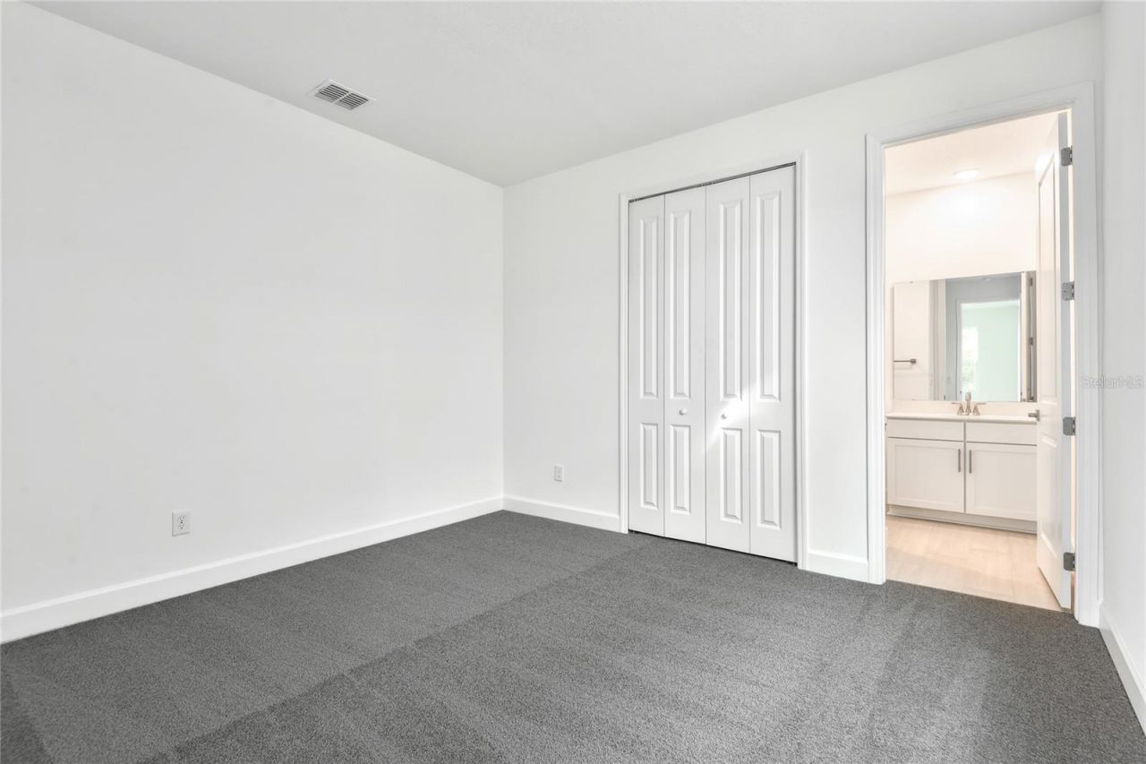 143 Waterstone Loop, Tavares, FL 32778 Photo