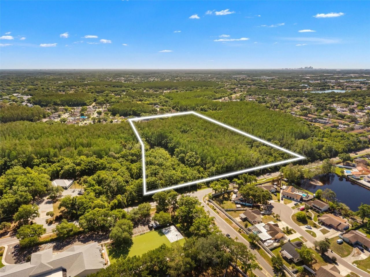 12591 Henderson Road , Tampa, FL 33619 Photo