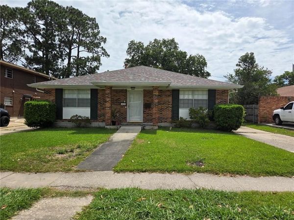 1421 CARROLLTON Avenue, Metairie, LA 70005