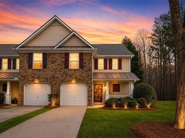 184 Darby's Crossing Court , Hiram, GA 30141