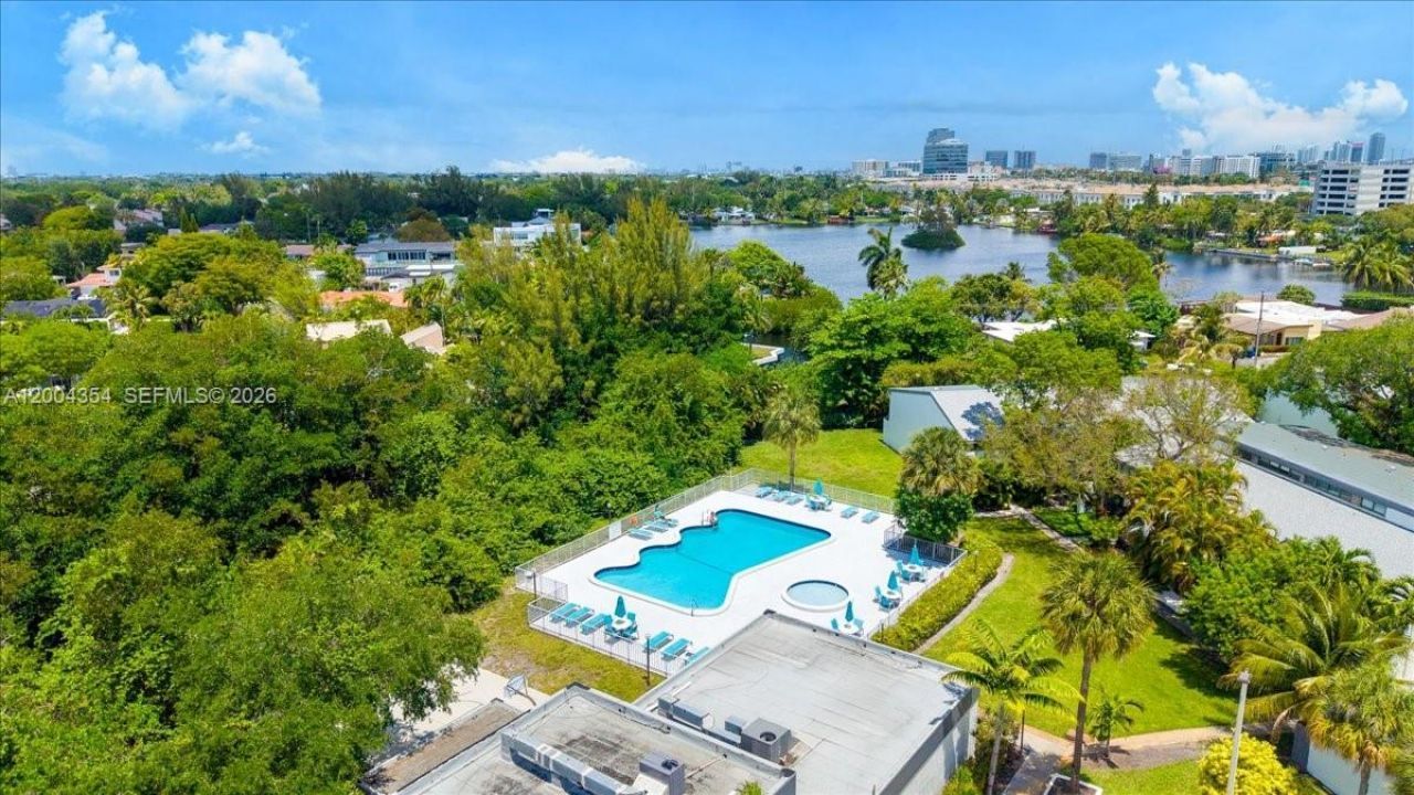 19220 NE 25th Ave , Unit 274B, Miami, FL 33180 Photo