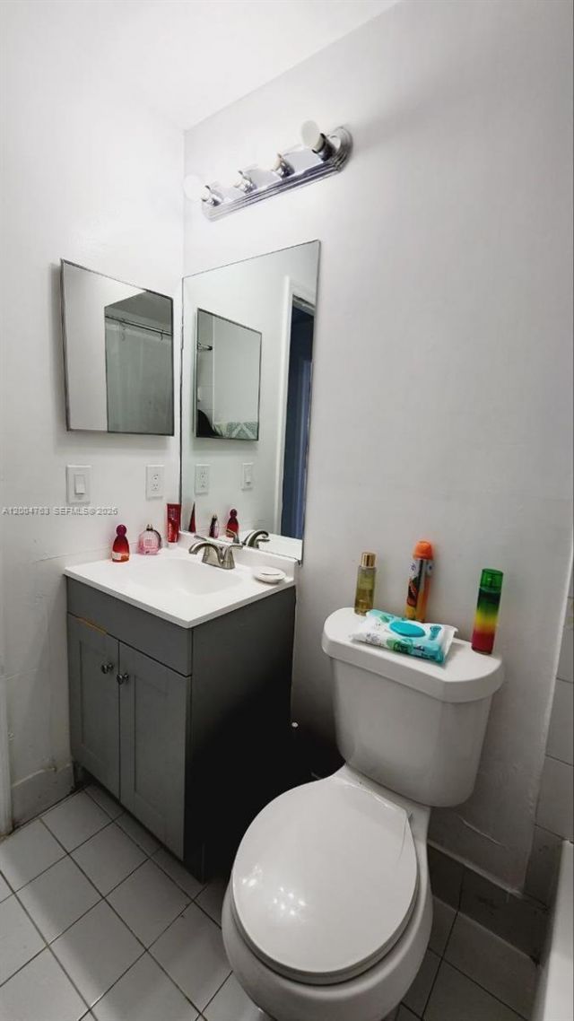 6960 NW 174th Ter, Unit 706, Hialeah, FL 33015 Photo