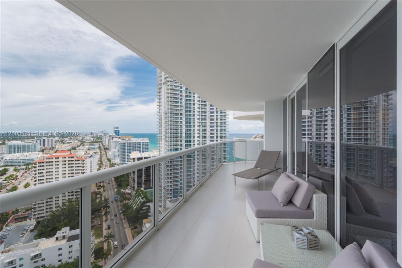 6301 Collins Ave, Unit 3006, Miami Beach, FL 33141 Photo