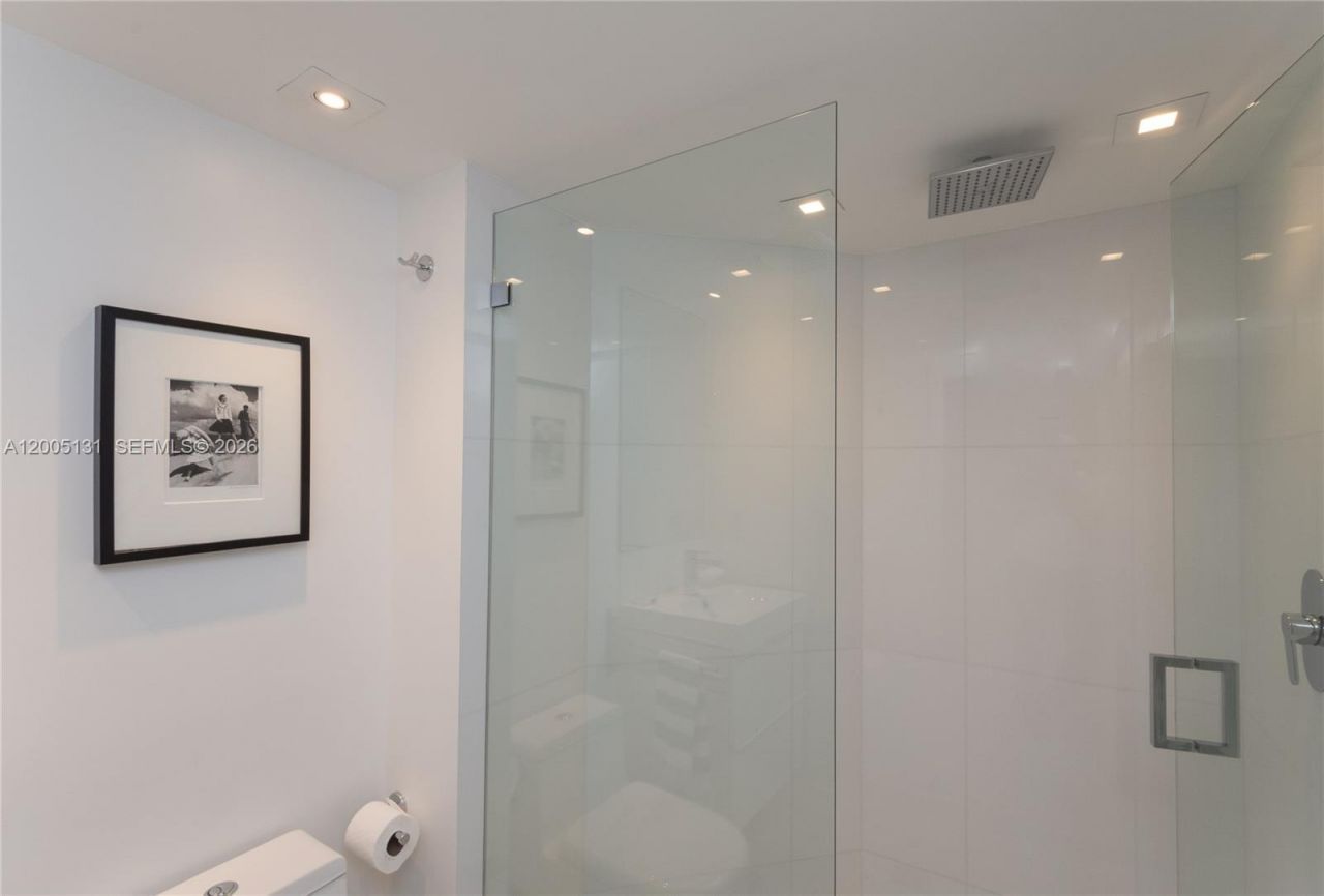 6301 Collins Ave, Unit 3006, Miami Beach, FL 33141 Photo