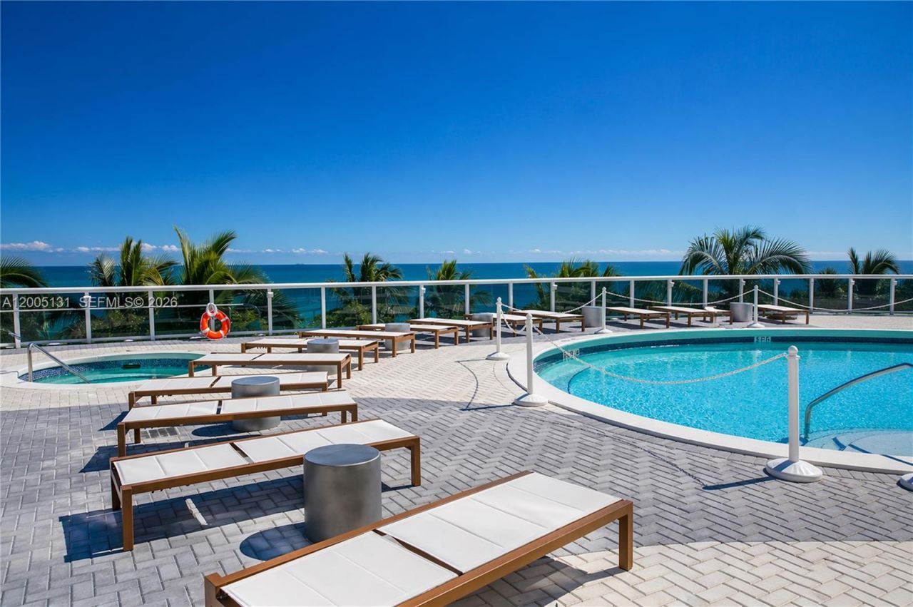6301 Collins Ave, Unit 3006, Miami Beach, FL 33141 Photo