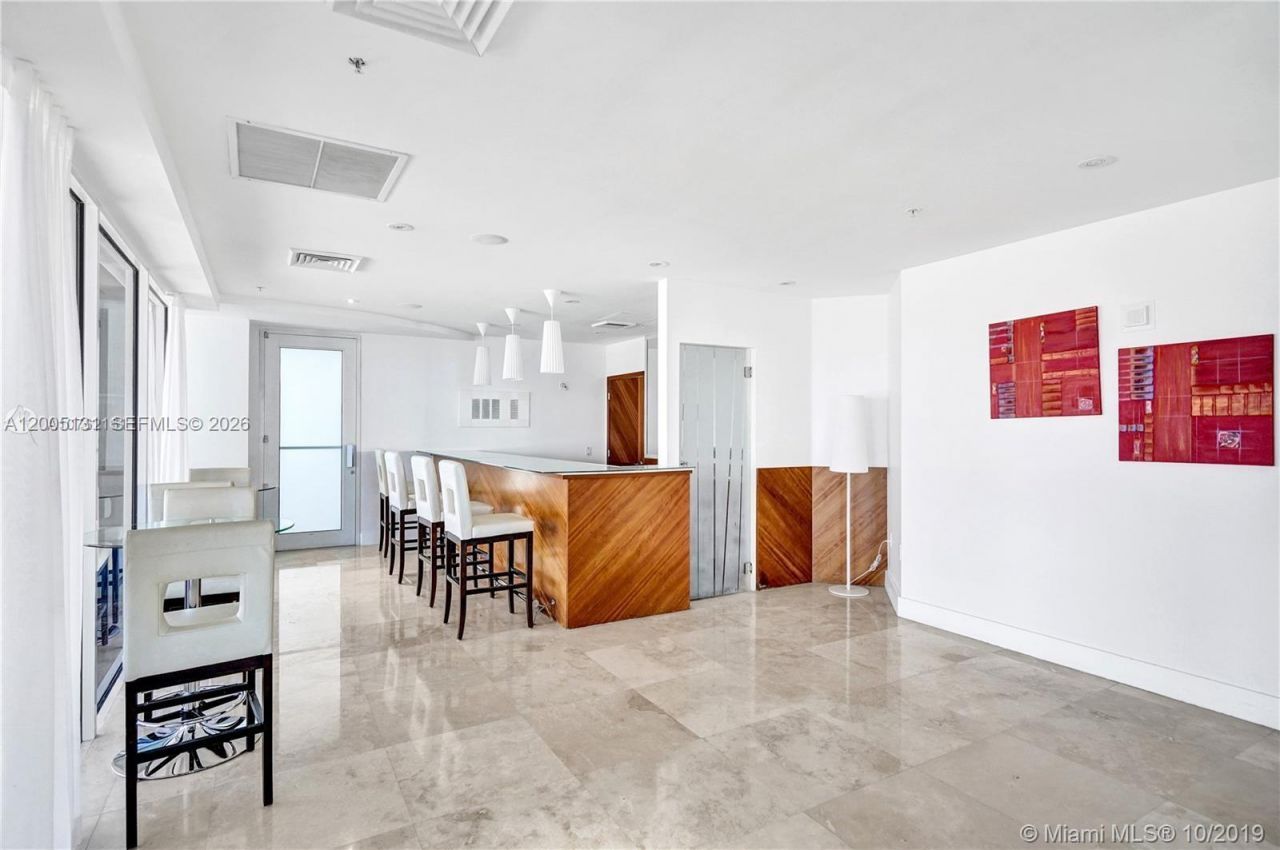 6301 Collins Ave, Unit 3006, Miami Beach, FL 33141 Photo