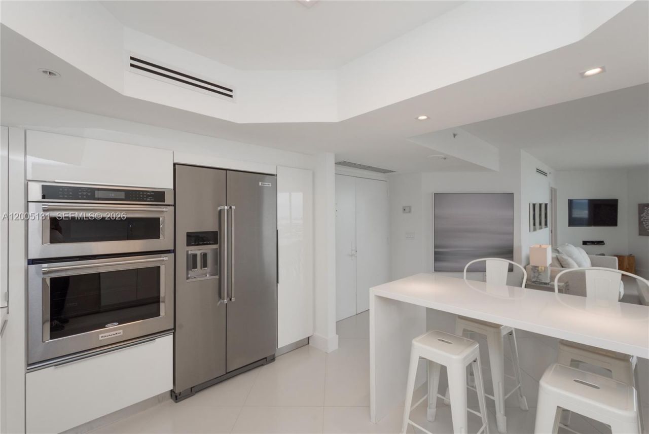 6301 Collins Ave, Unit 3006, Miami Beach, FL 33141 Photo