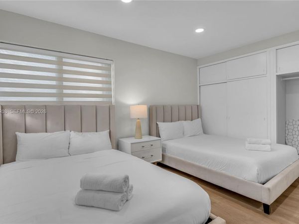 10006 E Bay Harbor Dr , Unit 11, Bay Harbor Islands, FL 33154