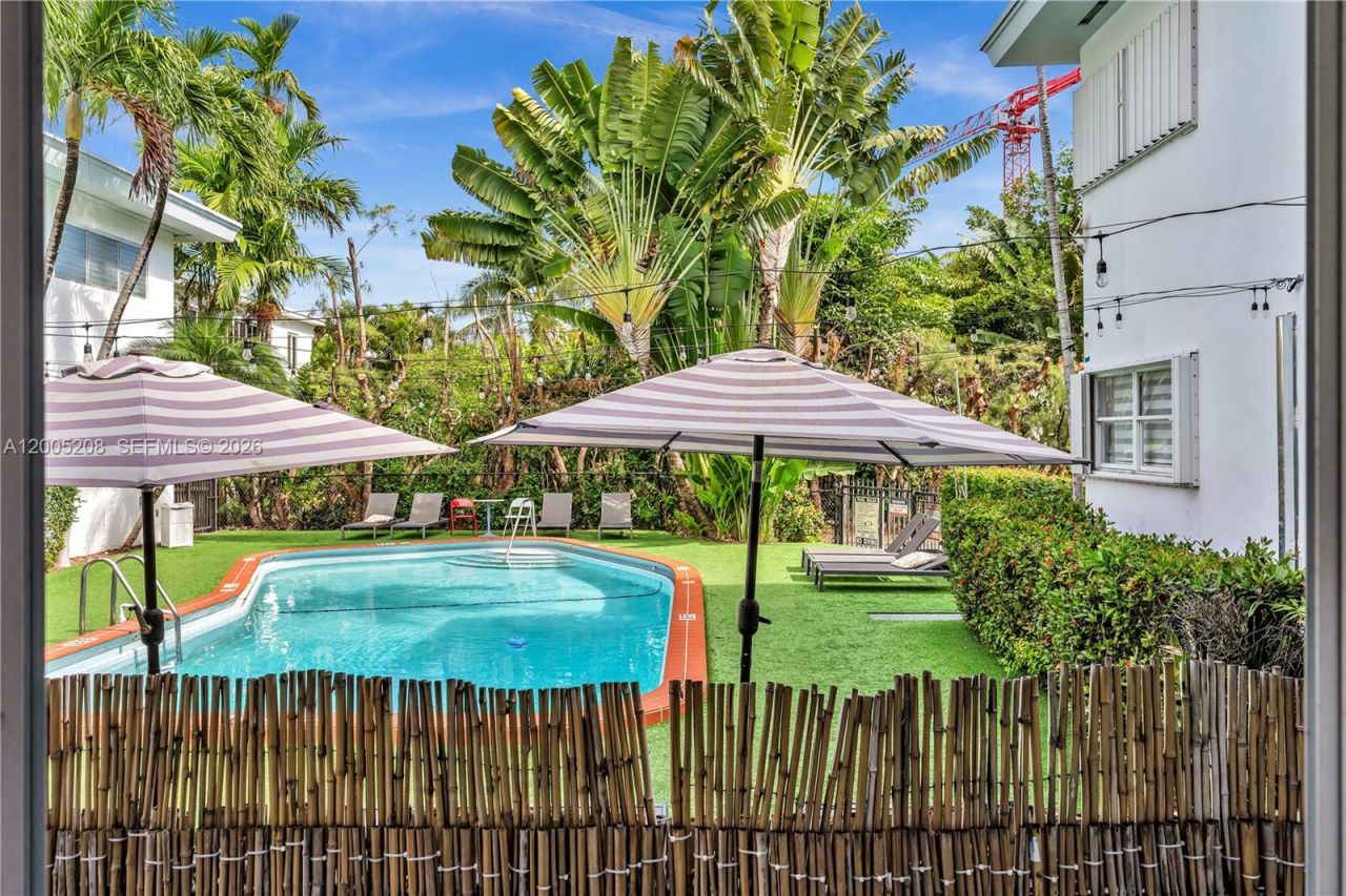 10006 E Bay Harbor Dr, Unit 11, Bay Harbor Islands, FL 33154 Photo