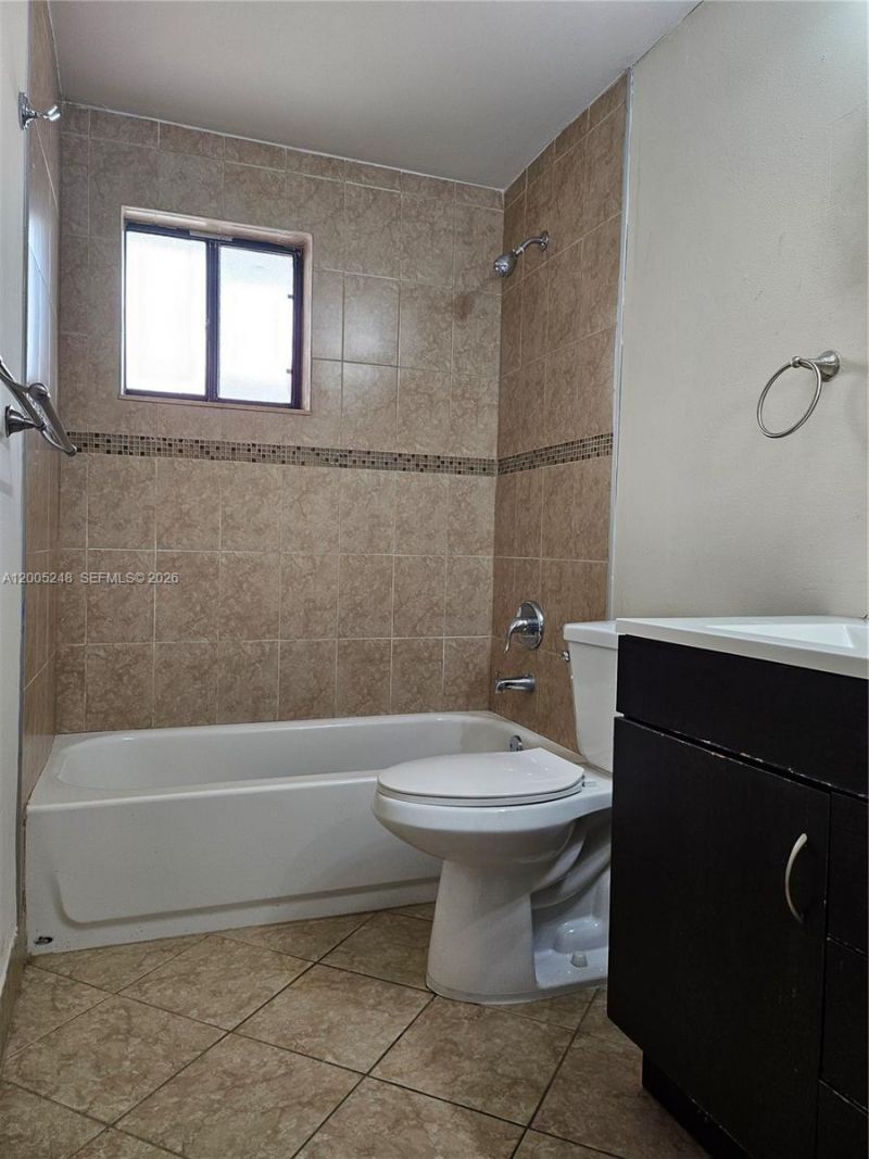 8005 SW 107th Ave , Unit 305, Miami, FL 33173 Photo