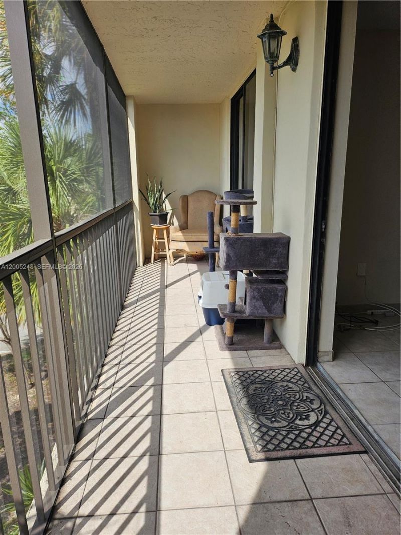 8005 SW 107th Ave , Unit 305, Miami, FL 33173 Photo