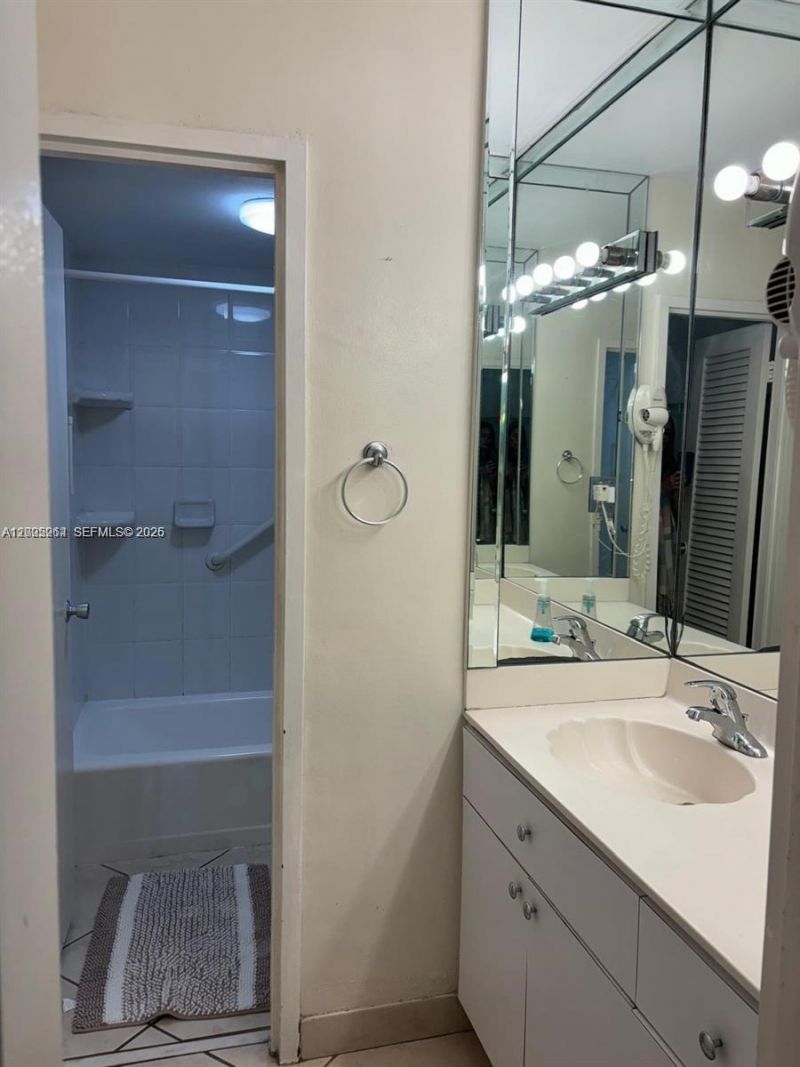 100 Lincoln Rd , Unit 731, Miami Beach, FL 33139 Photo