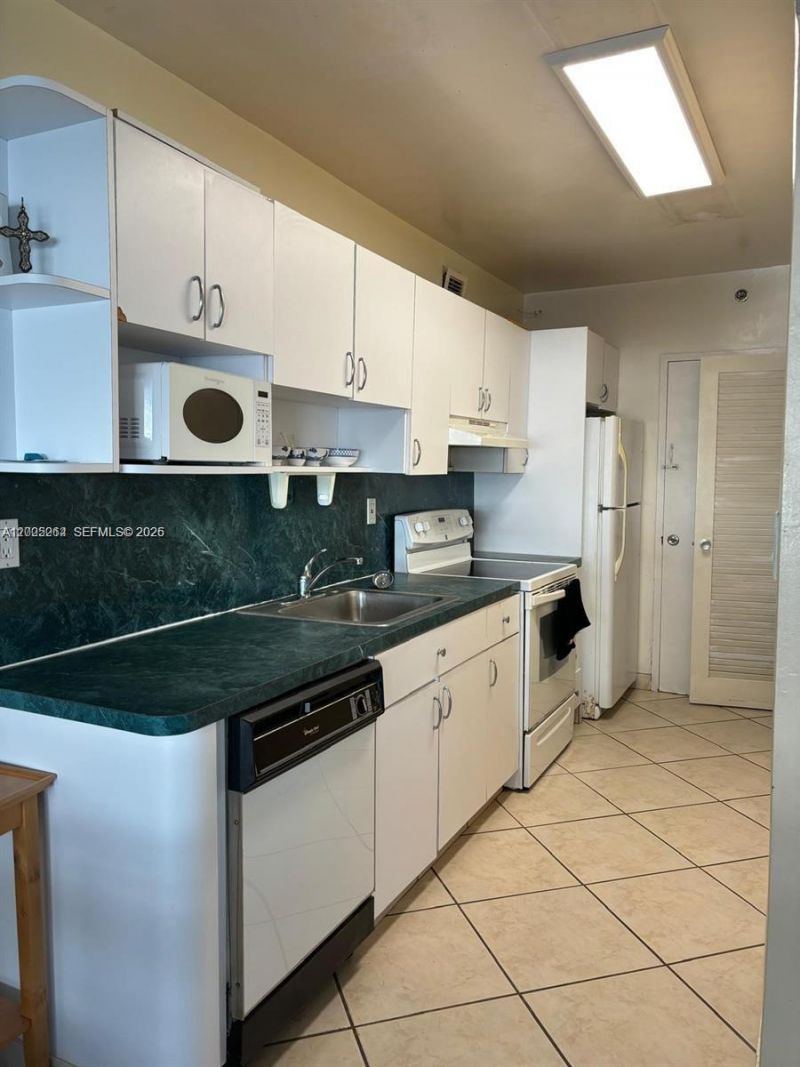 100 Lincoln Rd , Unit 731, Miami Beach, FL 33139 Photo