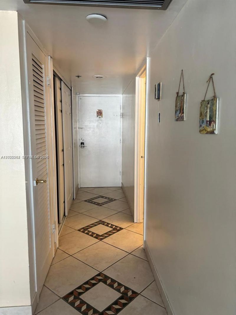 100 Lincoln Rd , Unit 731, Miami Beach, FL 33139 Photo