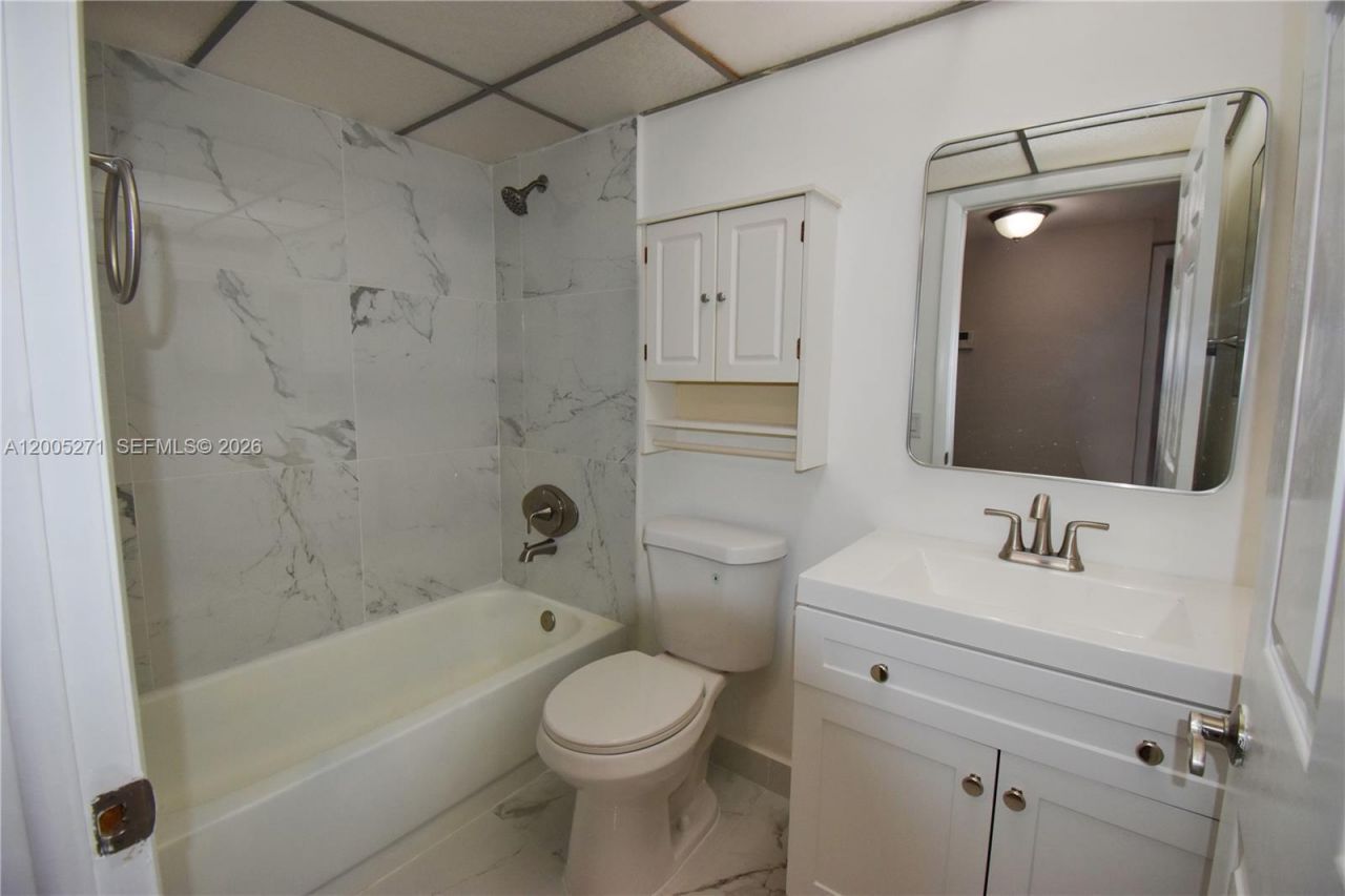 9955 N Belfort Cir, Unit 112, Tamarac, FL 33321 Photo
