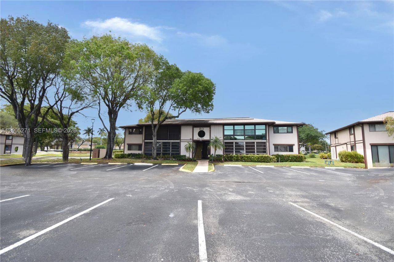 9955 N Belfort Cir, Unit 112, Tamarac, FL 33321 Photo