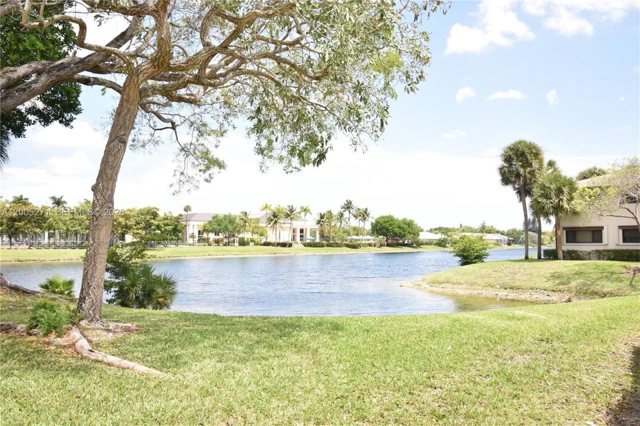 9955 N Belfort Cir, Unit 112, Tamarac, FL 33321 Photo