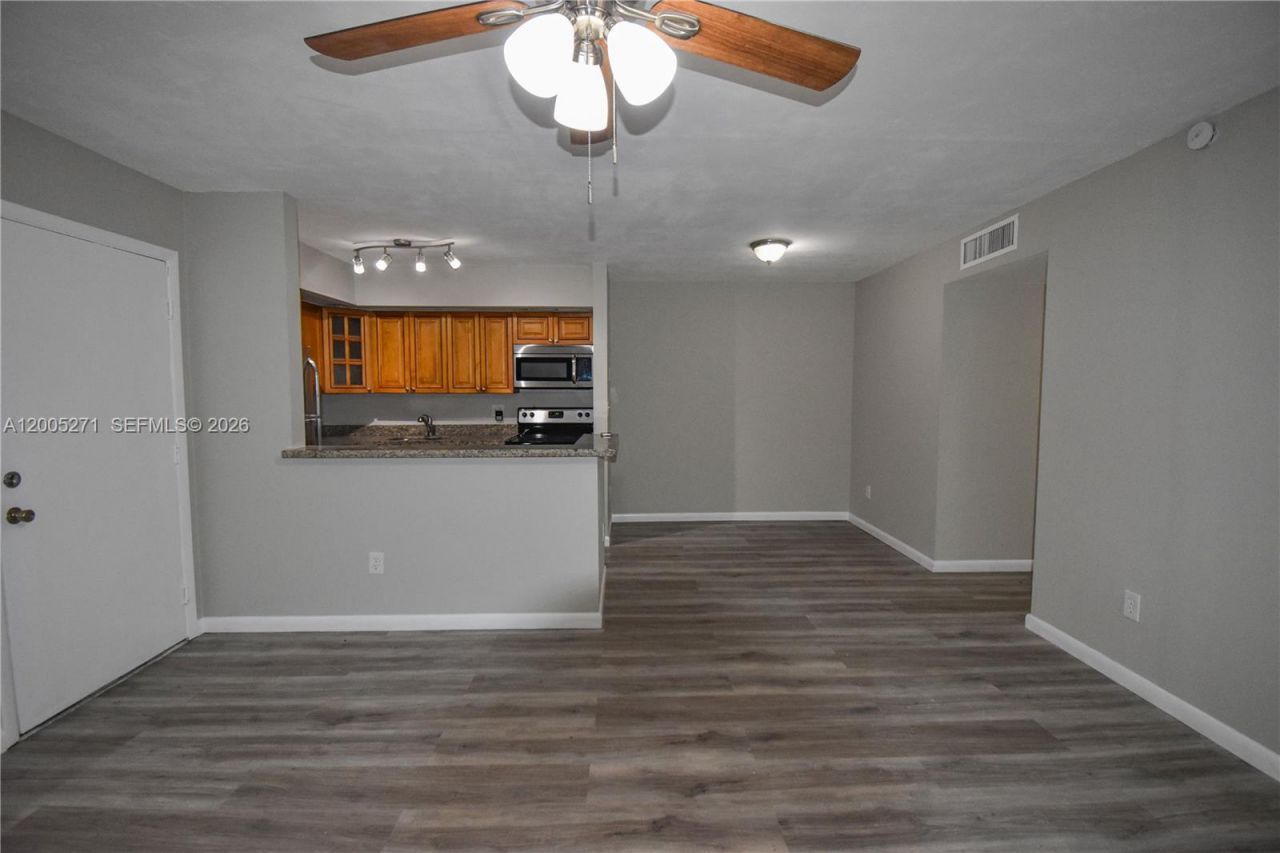 9955 N Belfort Cir, Unit 112, Tamarac, FL 33321 Photo