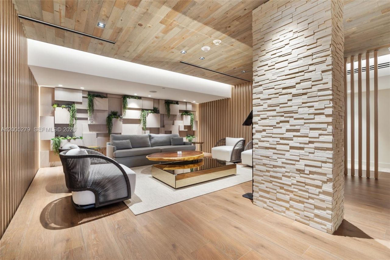 2301 Collins, Unit 1011, Miami Beach, FL 33139 Photo