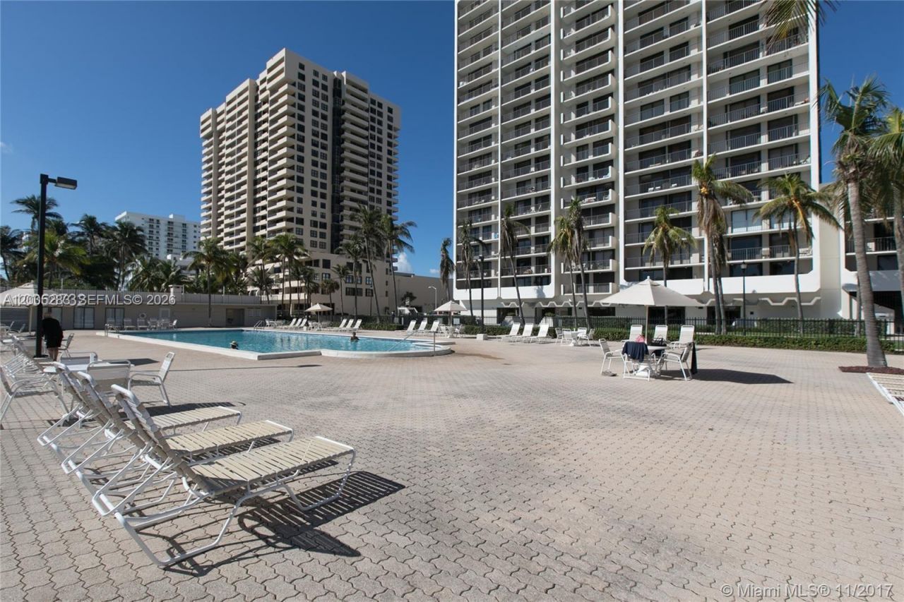 2625 Collins Ave, Unit 1508, Miami Beach, FL 33140 Photo