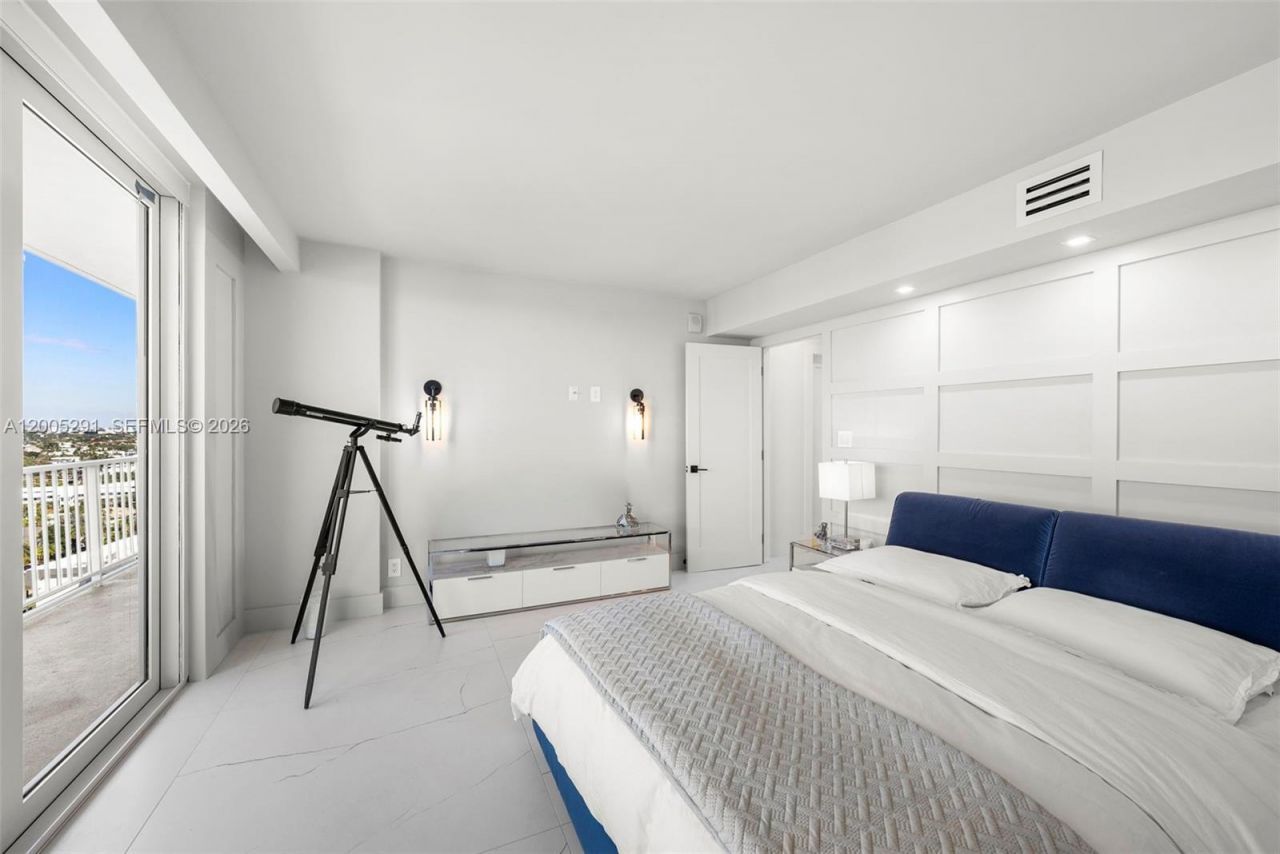 4300 N Ocean Blvd, Unit 15D, Fort Lauderdale, FL 33308 Photo