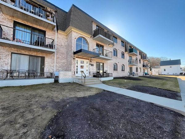 80 High St, Unit 101, Dedham, MA 02026