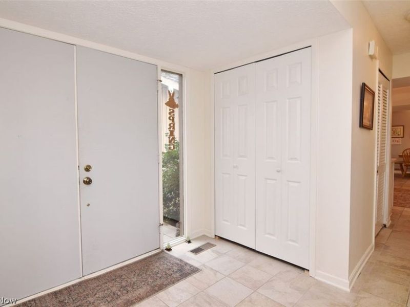 570-21 Russet Woods Lane, Aurora, OH 44202 Photo 4