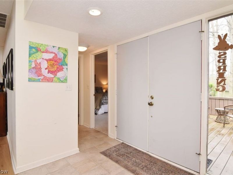 570-21 Russet Woods Lane, Aurora, OH 44202 Photo 5