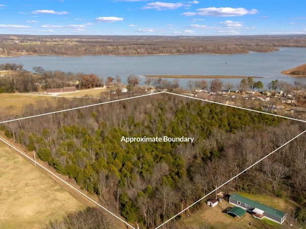 E 255 Road , Grove, OK 74344