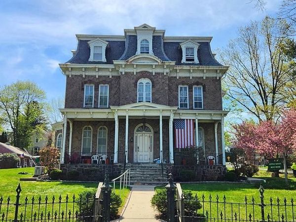 47 LINCOLN AVENUE, LAMBERTVILLE, NJ 08530