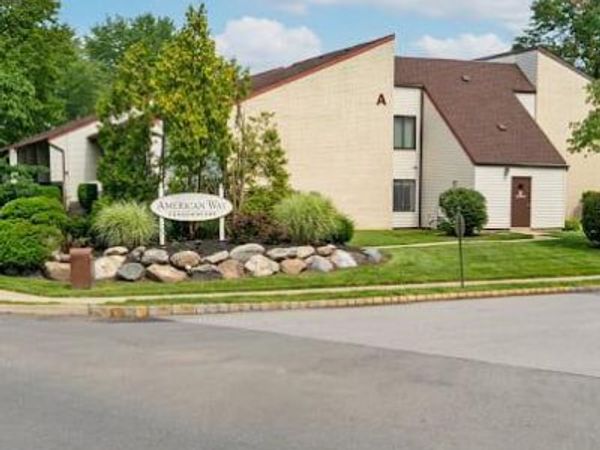 B 9 AVON , EAST WINDSOR, NJ 08520