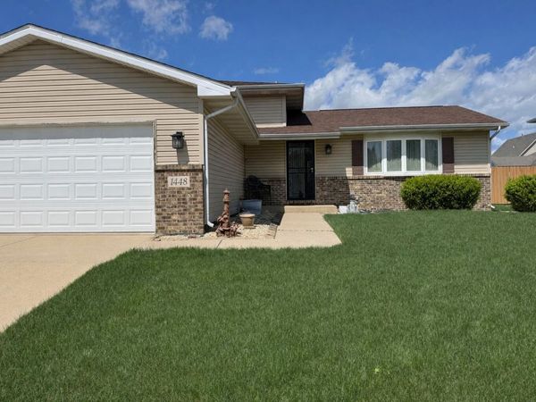1448 W 86th Avenue , Merrillville, IN 46410