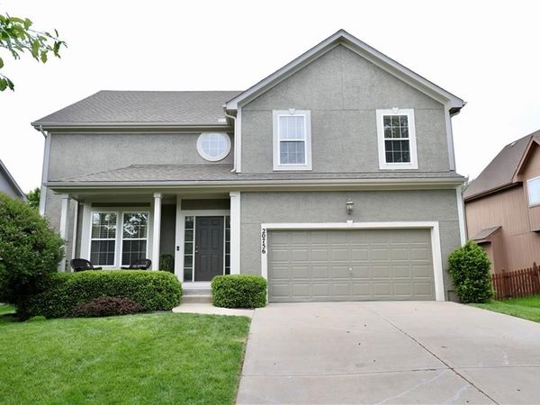20756 W 121 Street, Olathe, KS 66061