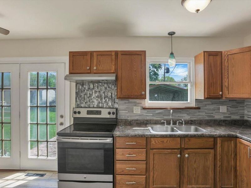 54 Baywood Drive , Delaware, OH 43015 Photo 12