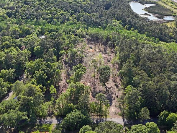 12601 Berkley Road, Moss Point, MS 39562