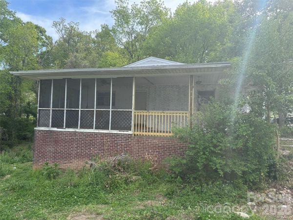 312 Davis Park Road , Gastonia, NC 28052