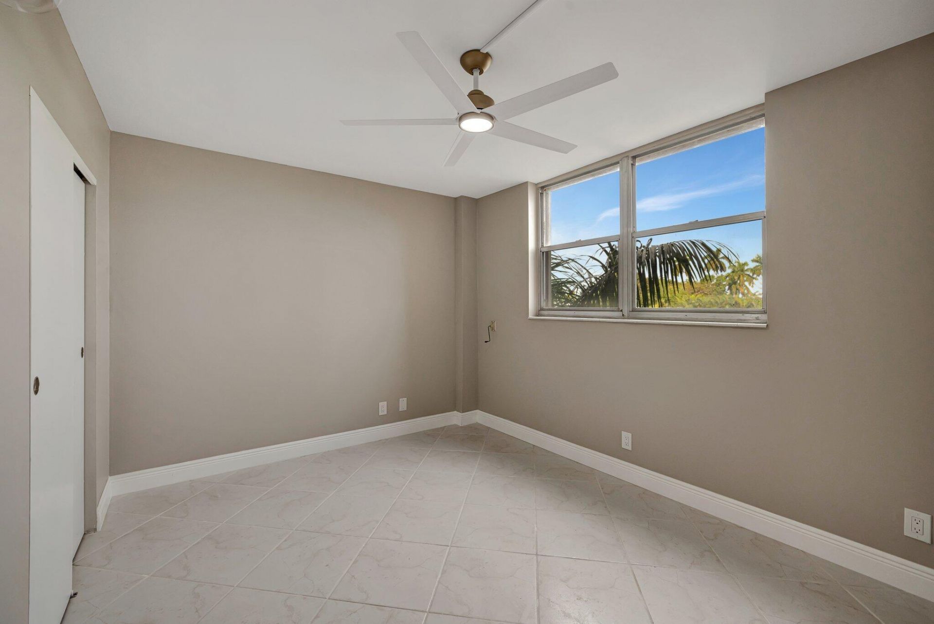 1777 SE 15th Street, Unit 215, Fort Lauderdale, FL 33316 Photo