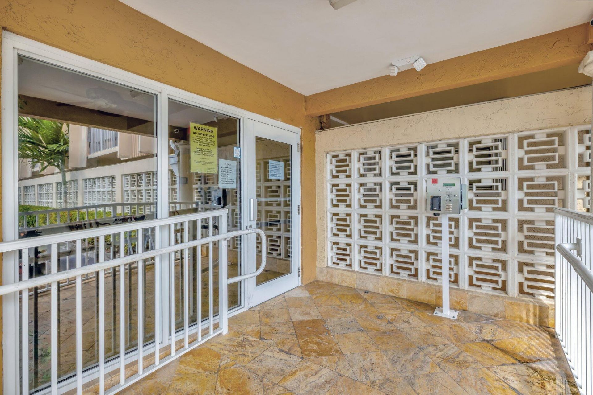 1777 SE 15th Street, Unit 215, Fort Lauderdale, FL 33316 Photo